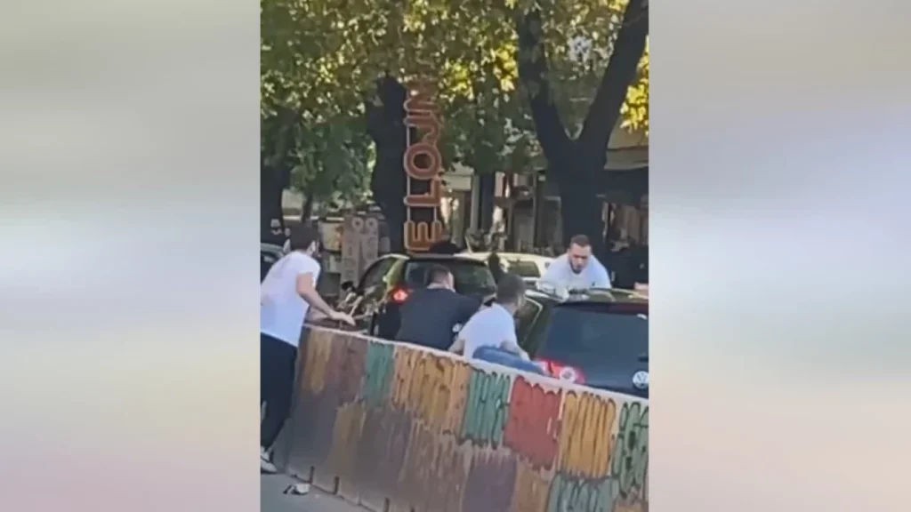 Малко футбол, много провокации и политика… 1 скопие