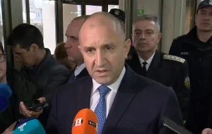 Радев отчете, че разговорите за служебен премиер вървят конструктивно, но изборът е ограничен