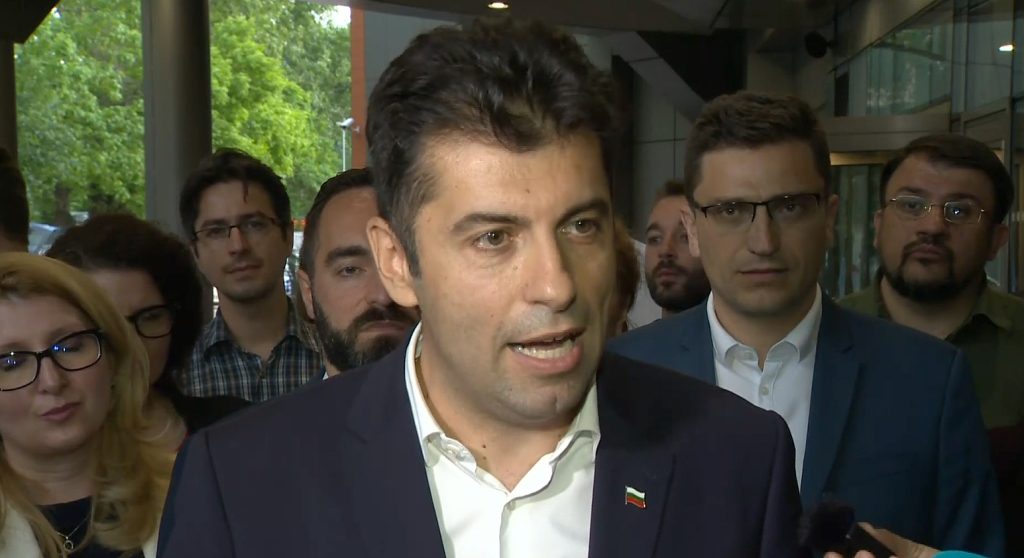 Кирил Петков