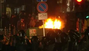 Погром протест фенове