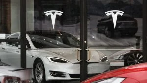 Акциите на Tesla скочиха с 6% добавяйки 45 млрд. долара към пазарната си оценка