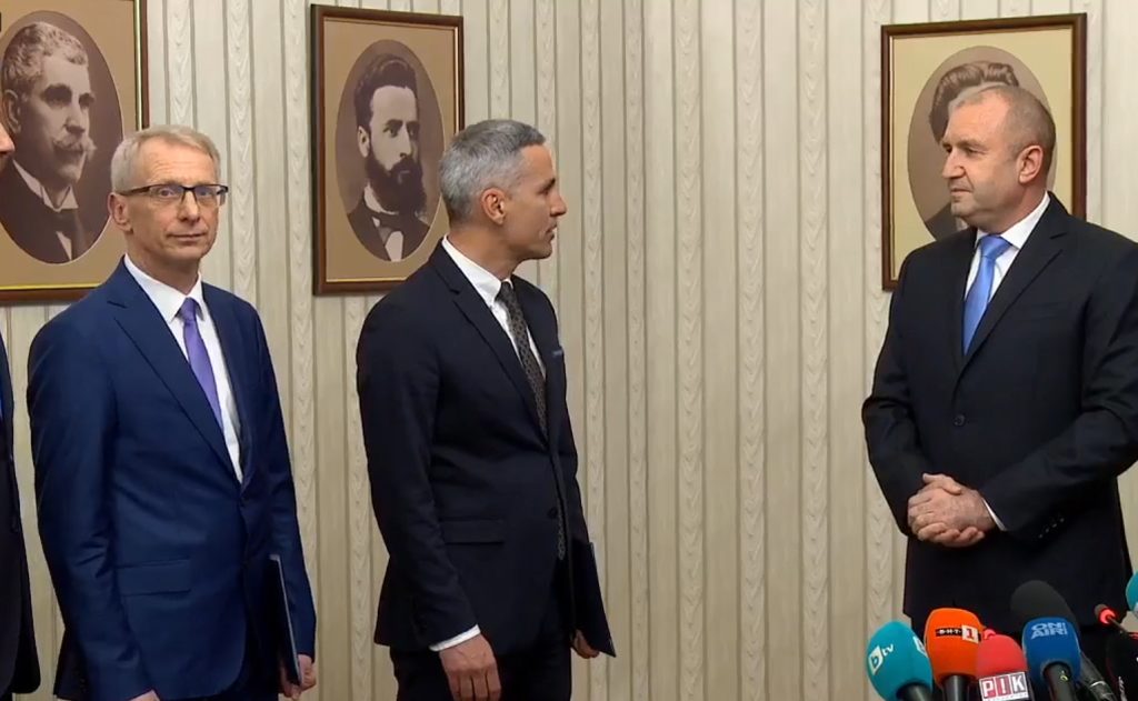 Продължаваме промяната и Румен Радев