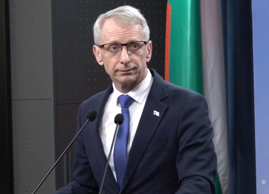 Николай Денков