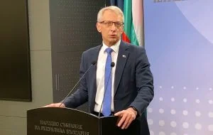 Николай Денков, денят по диагонал
